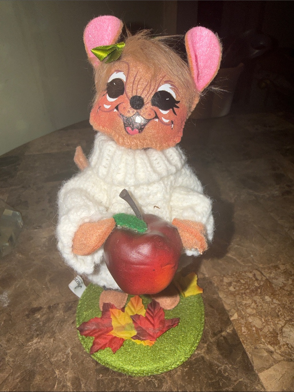Annalee 2016 Fall Harvest Apple Picking Girl Mouse Doll 8” (6” Collection)